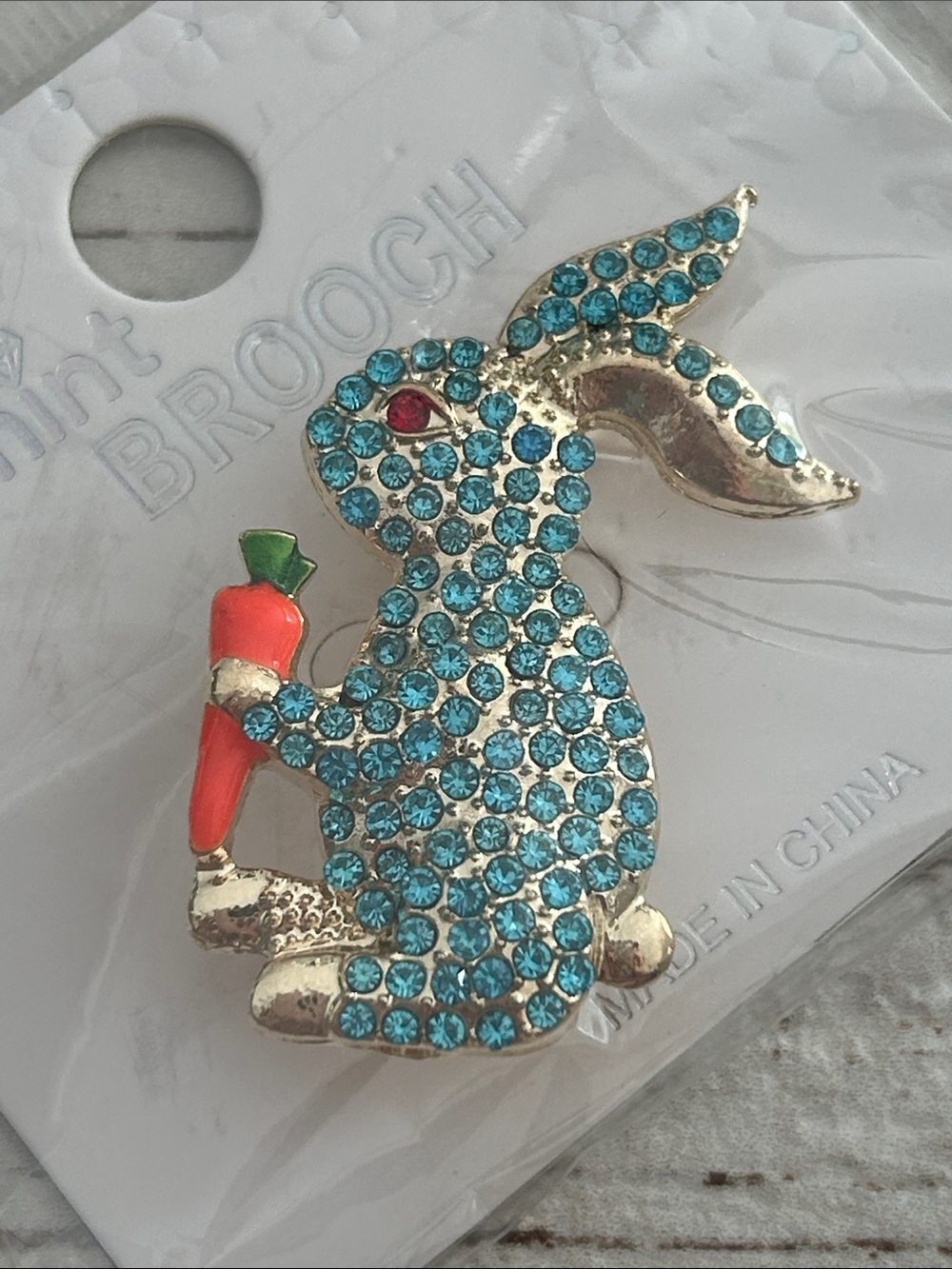 🔥$4 Crystal Bunny Brooch with Enamel Carrot - Turquoise & Carrot